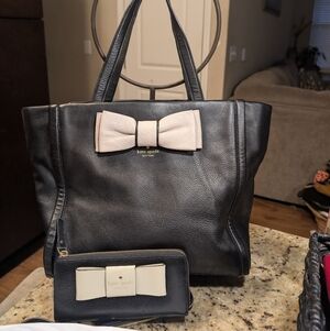 kate spade Murray Street Shoshanna All Leather Tote With Bow Wallet Cream Black